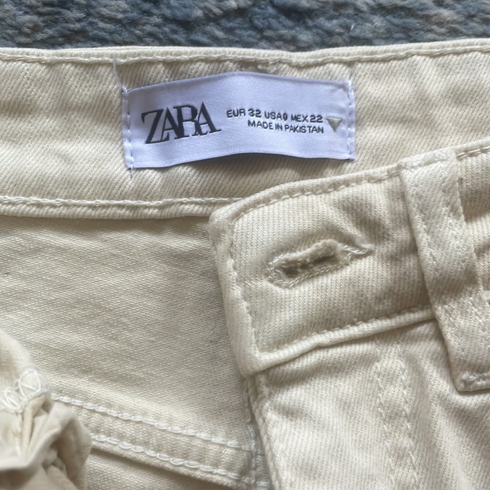 Jeans - Picture 2 of 2